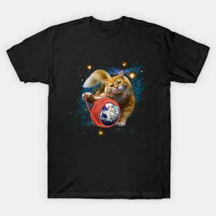 Cute Photographic Cat Playing Yarn In Space Gift For Cat Lovers T-Shirt